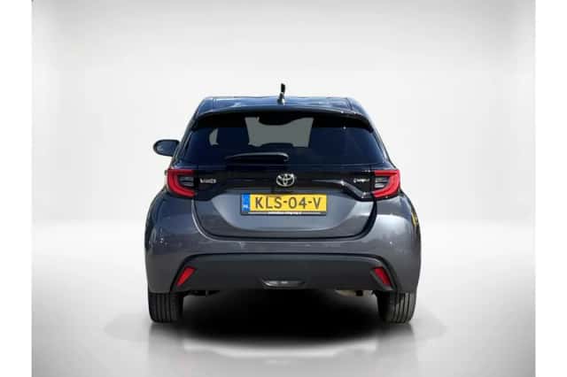 Toyota Yaris (2025) thumbnail 4