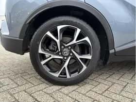 Toyota C-HR (2020) thumbnail 18