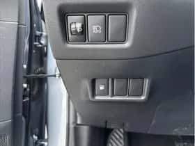 Toyota C-HR (2020) thumbnail 10