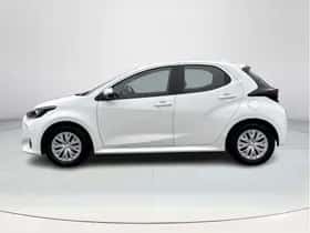 Toyota Yaris (2022) thumbnail 2