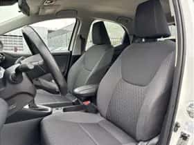 Toyota Yaris (2022) thumbnail 11