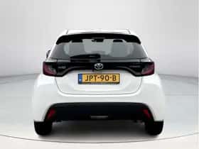 Toyota Yaris (2022) thumbnail 4