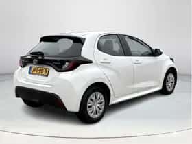 Toyota Yaris (2022) thumbnail 5