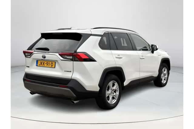 Toyota RAV4 (2022) thumbnail 5