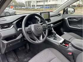 Toyota RAV4 (2022) thumbnail 9