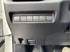 Toyota RAV4 (2022) thumbnail 10