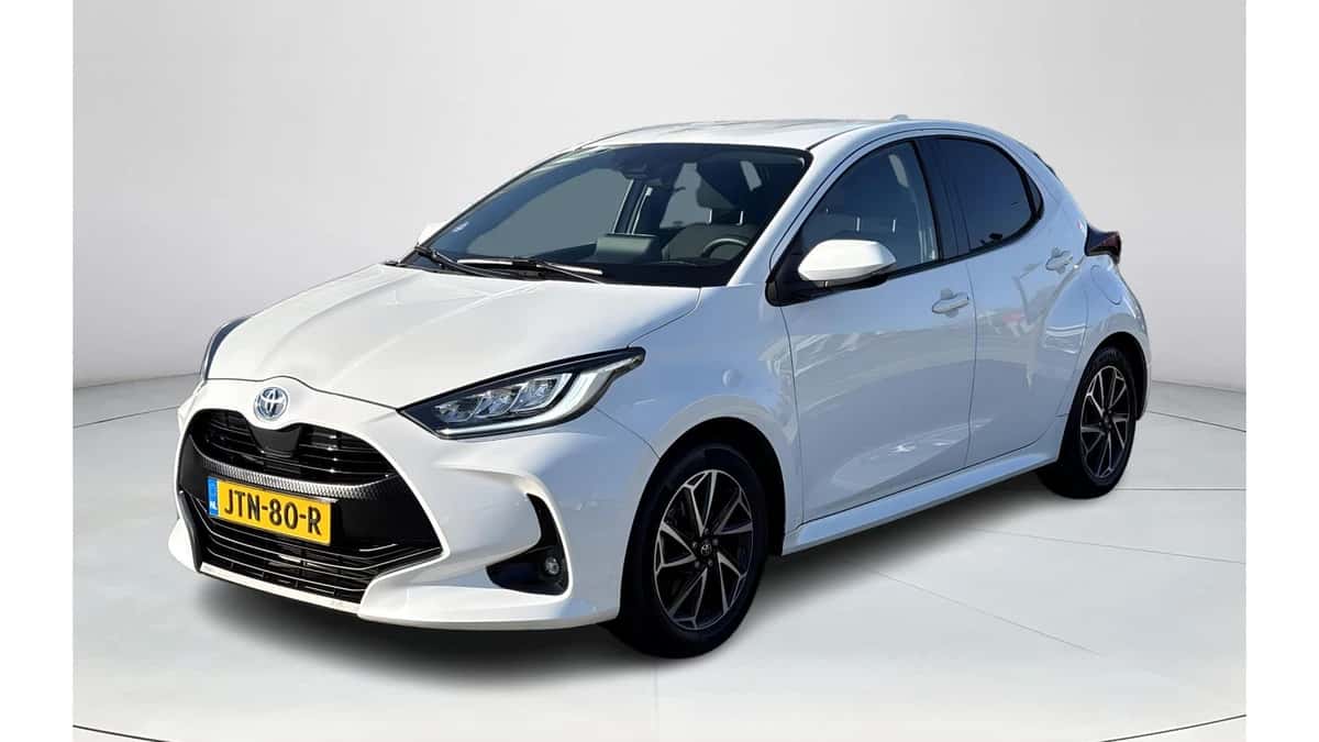 Toyota Yaris (2021) — foto 1