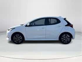 Toyota Yaris (2021) thumbnail 2
