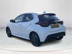 Toyota Yaris (2021) thumbnail 3