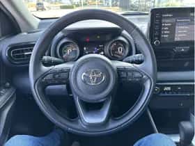 Toyota Yaris (2021) thumbnail 23