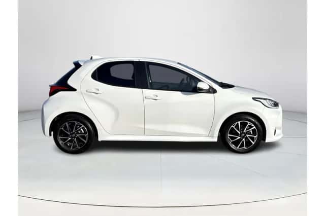 Toyota Yaris (2021) thumbnail 6