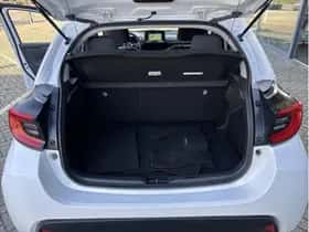 Toyota Yaris (2021) thumbnail 10