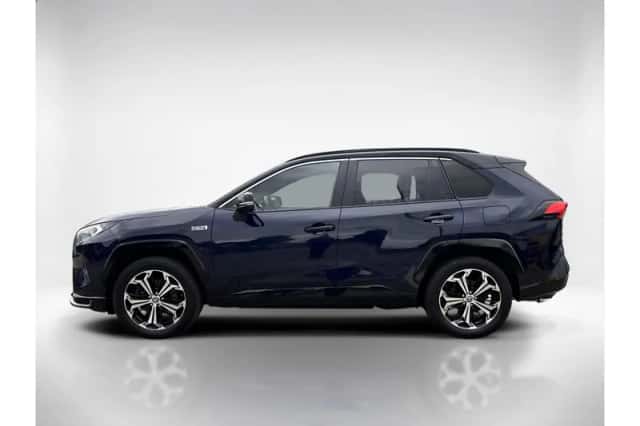 Toyota RAV4 (2022) thumbnail 2