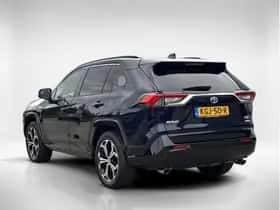 Toyota RAV4 (2022) thumbnail 3