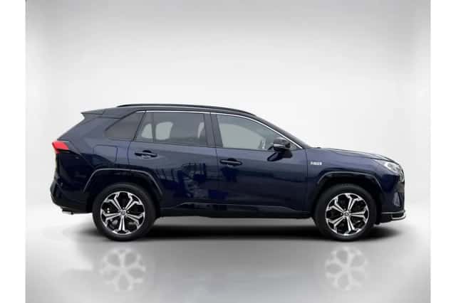 Toyota RAV4 (2022) thumbnail 6