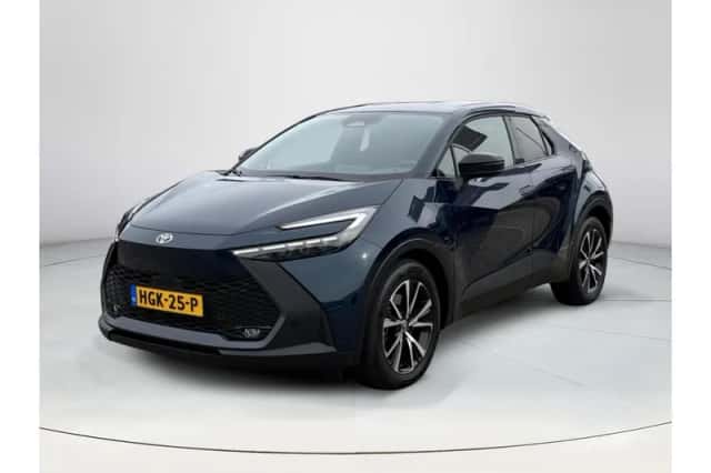 Toyota C-HR (2025) thumbnail 1