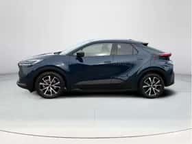Toyota C-HR (2025) thumbnail 2