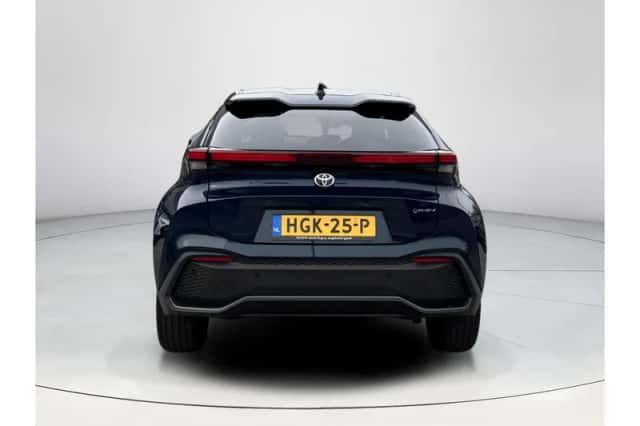 Toyota C-HR (2025) thumbnail 4