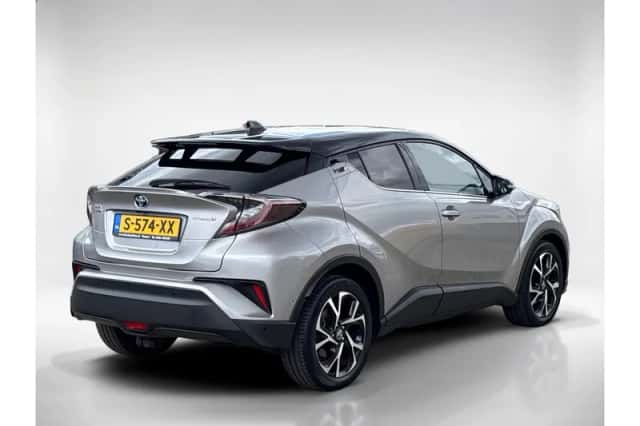 Toyota C-HR (2019) thumbnail 5