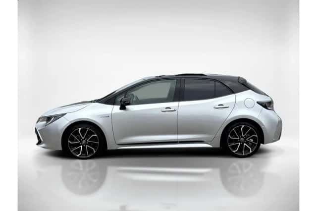Toyota Corolla (2021) thumbnail 2