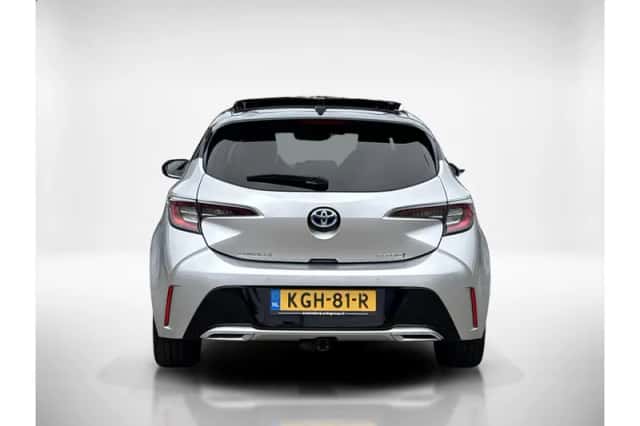 Toyota Corolla (2021) thumbnail 4