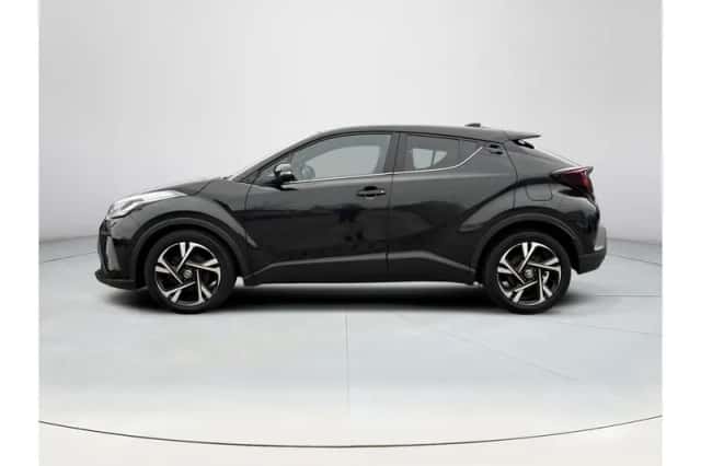 Toyota C-HR (2023) thumbnail 2