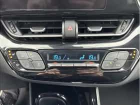 Toyota C-HR (2023) thumbnail 19