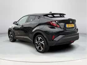 Toyota C-HR (2023) thumbnail 3