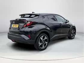 Toyota C-HR (2023) thumbnail 5