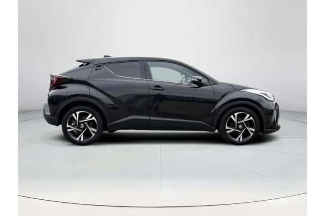 Toyota C-HR (2023) thumbnail 6