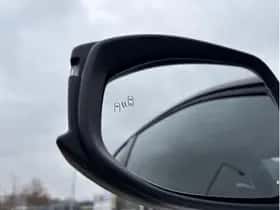 Toyota C-HR (2024) thumbnail 23