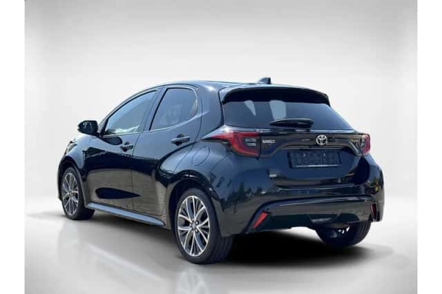 Toyota Yaris (2024) thumbnail 3