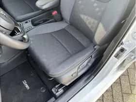 Toyota Yaris (2025) thumbnail 13