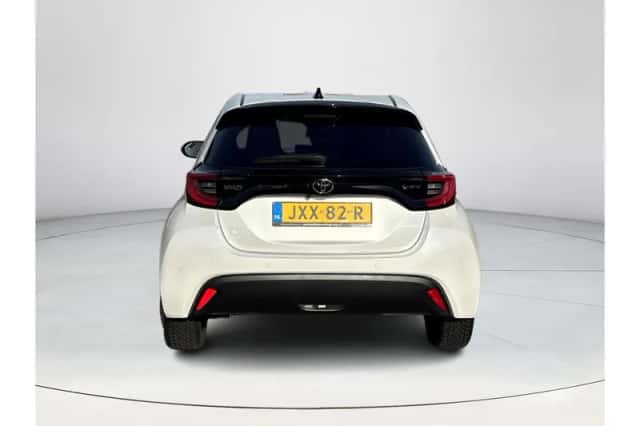 Toyota Yaris (2025) thumbnail 4