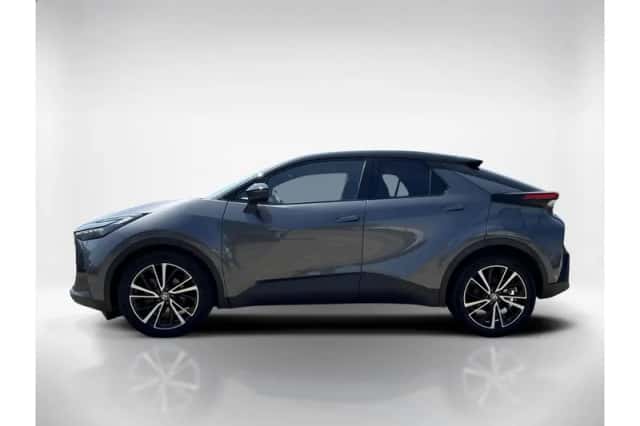 Toyota C-HR (2024) thumbnail 2
