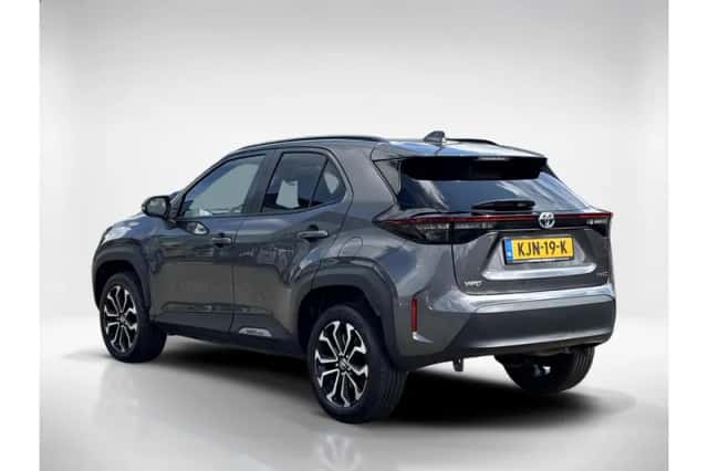 Toyota Yaris Cross (2023) thumbnail 3