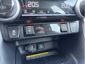 Toyota RAV4 (2020) thumbnail 19