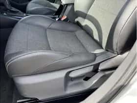 Toyota Corolla (2022) thumbnail 12