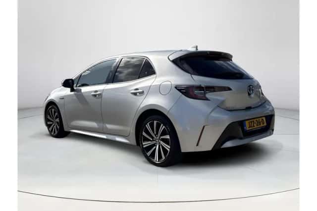 Toyota Corolla (2022) thumbnail 3