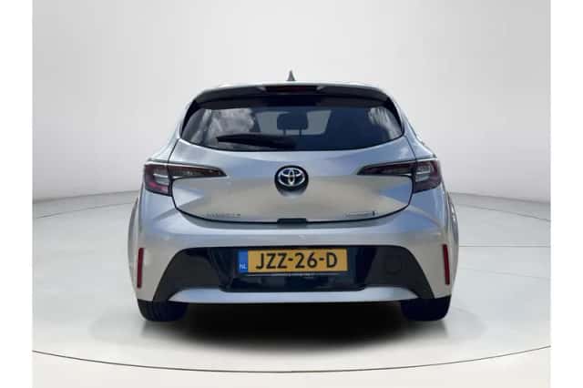Toyota Corolla (2022) thumbnail 4