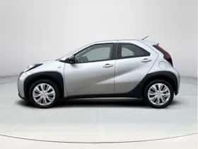 Toyota Aygo X (2022) thumbnail 2