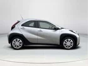 Toyota Aygo X (2022) thumbnail 6