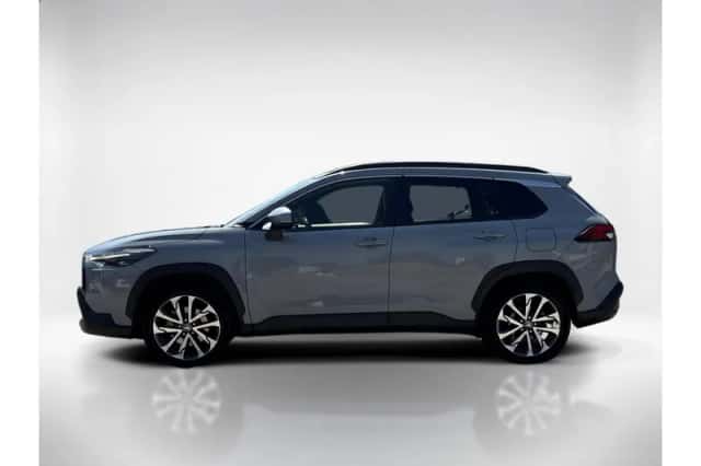 Toyota Corolla (2023) thumbnail 2
