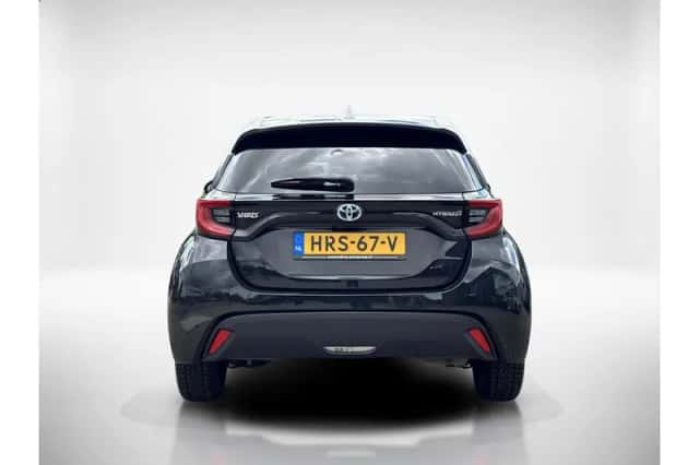 Toyota Yaris (2021) thumbnail 4