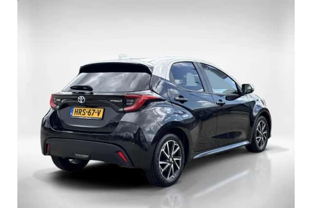 Toyota Yaris (2021) thumbnail 5
