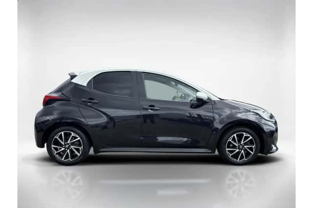 Toyota Yaris (2021) thumbnail 6