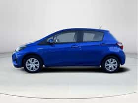 Toyota Yaris (2018) thumbnail 2