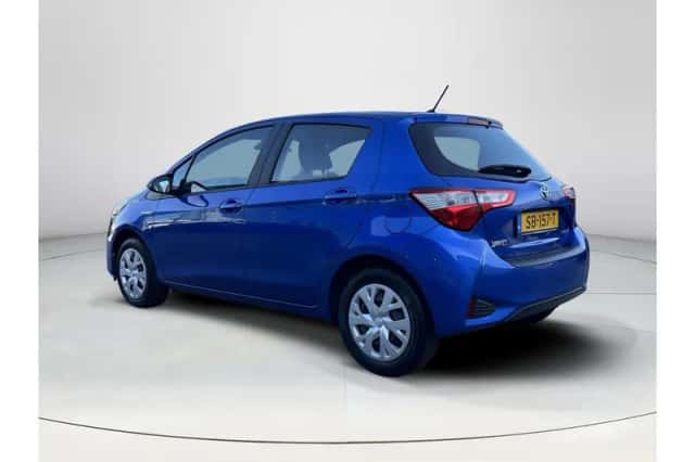 Toyota Yaris (2018) thumbnail 3