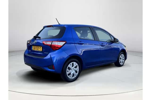Toyota Yaris (2018) thumbnail 5