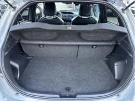 Toyota Yaris (2019) thumbnail 18